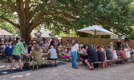 Blackwood Hotel brings community together this Anzac Day